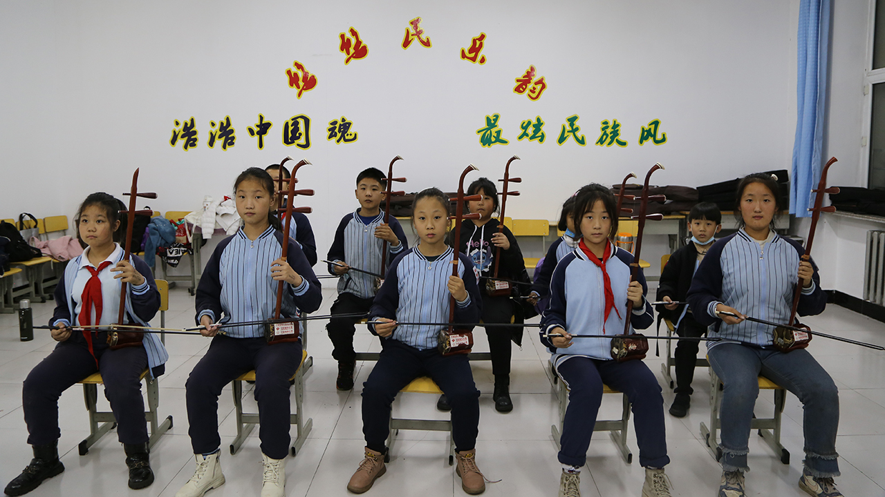 恒兴小学二胡社团.jpg