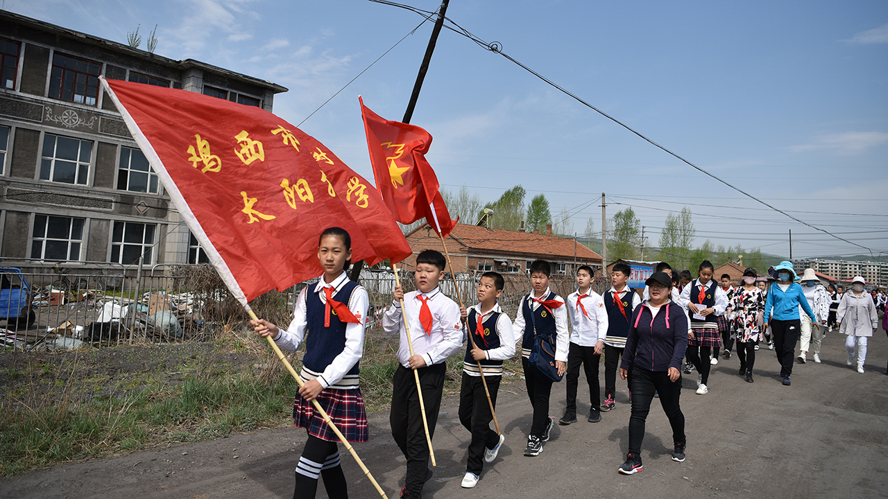 太阳升小学传承红色记忆暨研学旅行活动1.JPG