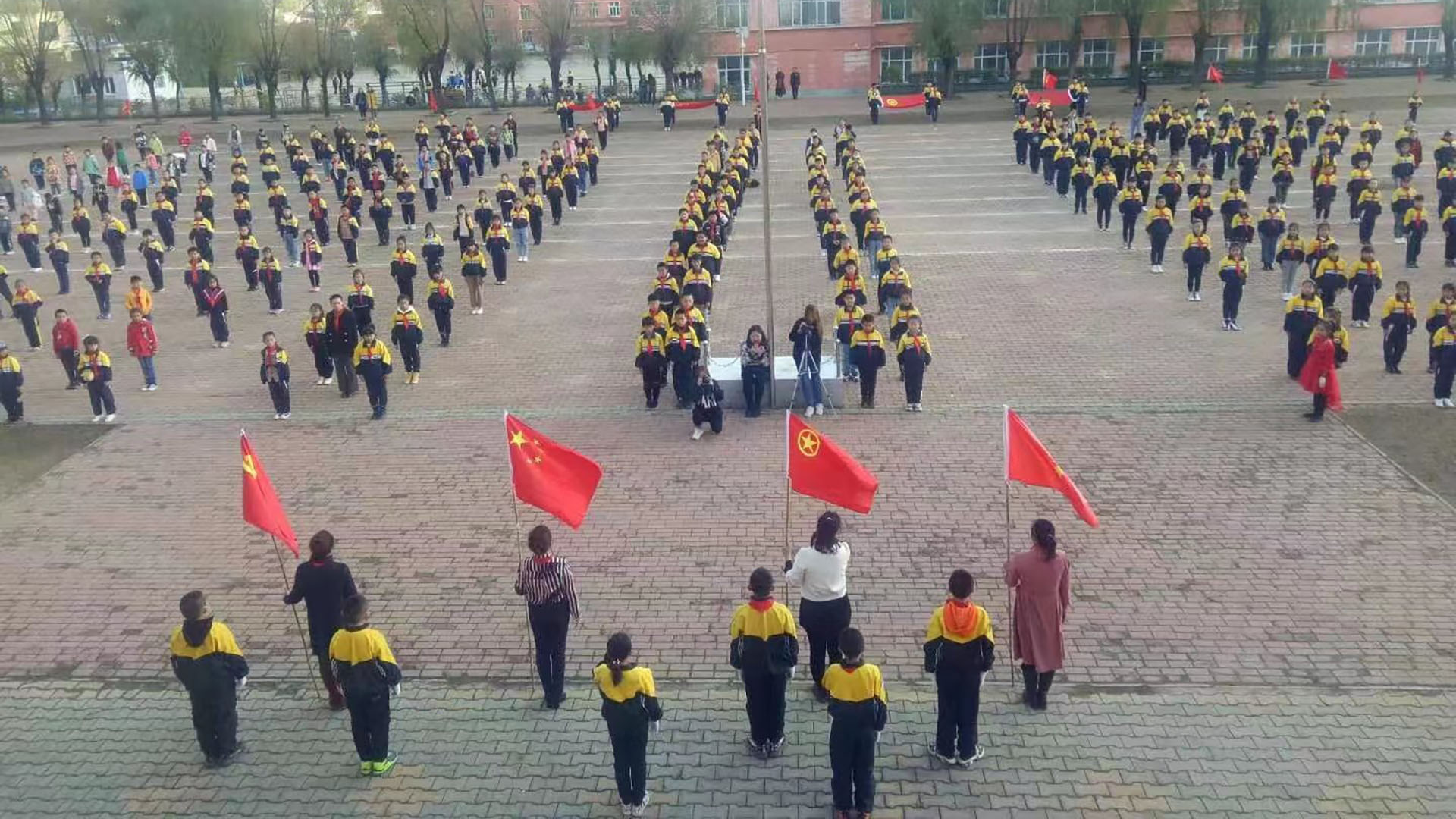 少先队入队仪式.jpg
